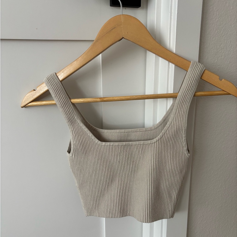 Babaton Aritzia Crop Tank Top bone withe